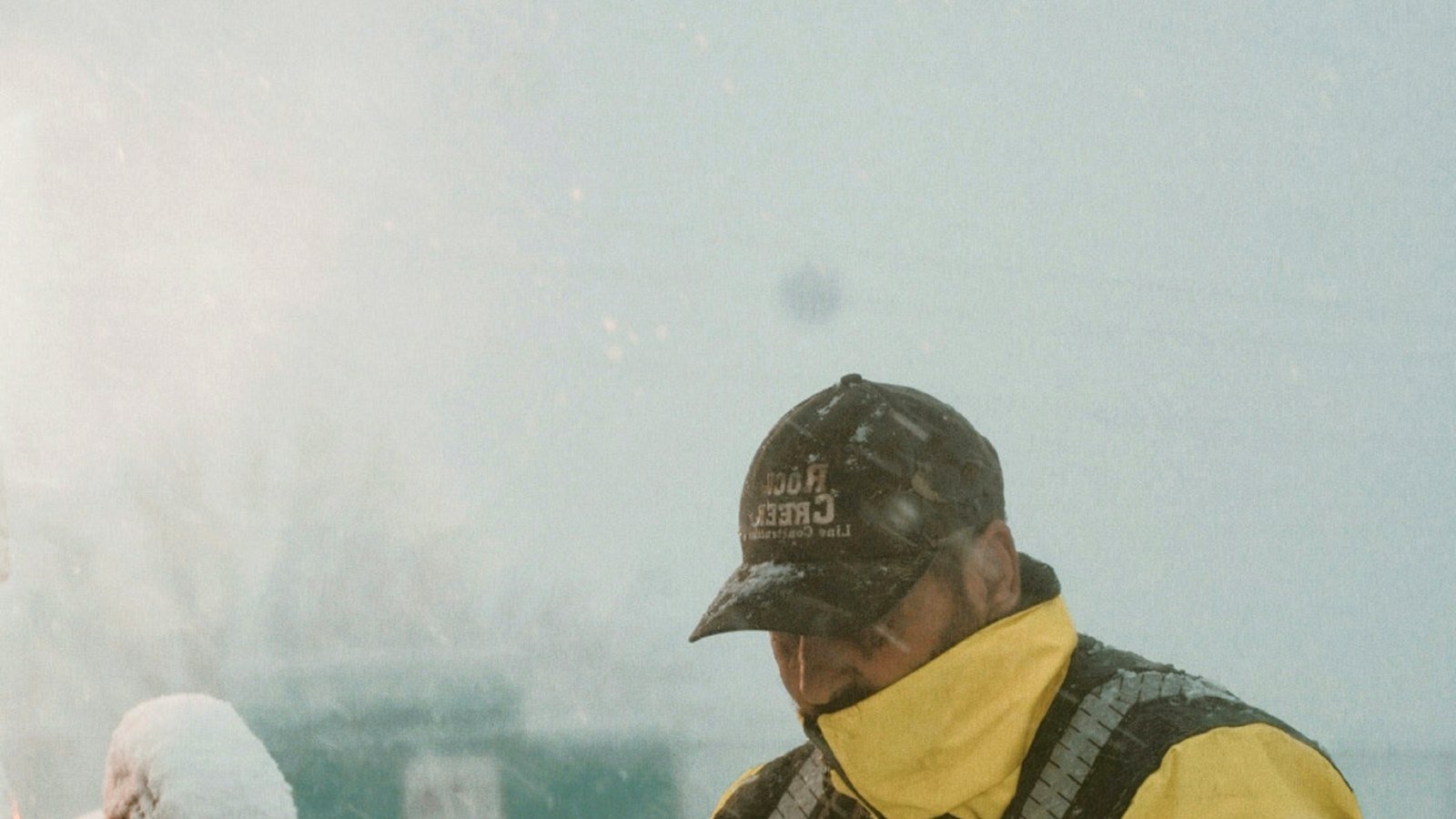 Hi Vis FR Winter Jacket: Choosing Cold-Weather Protection for Flame and Arc Hazards