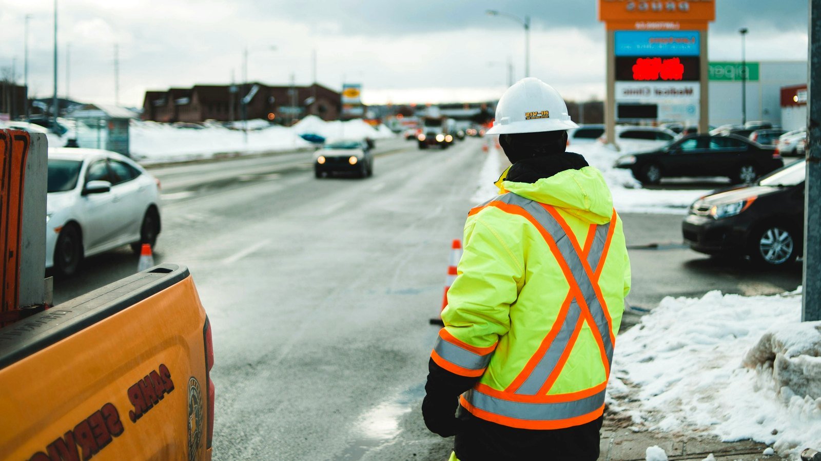 Hi Vis Heated Jacket Buying Guide: Heating Zones, Batteries and Shipping