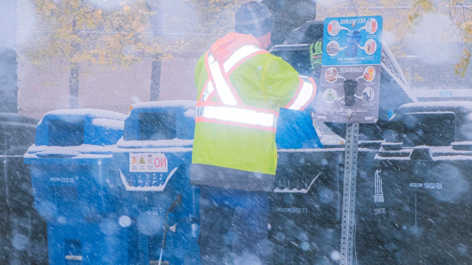 Hi Vis Insulated Vest vs Fleece vs Puffer: Choosing a Warm Safety Vest